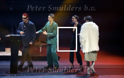 Leusden 6 maart 2023
Uitreiking Edisons in het AFAS theater .
Maan en haar vriend Goldband-zanger Karel Gerlach op de edisons. Goldband is de grote winnaar met m,eerdere edisons