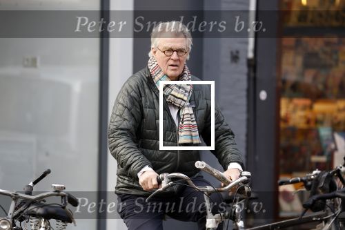 Amsterdam 16 februari 2023
Jeroen Krabbe doet boodschap op de cornelis schuytstraat