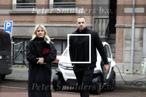 Amsterdam 21 februari 2023
Johnny Heitinga en zijn vrouw Charlotte Sophie in hun nieuwe Eli Zero stads wagentje.
