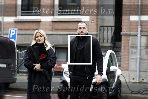 Amsterdam 21 februari 2023
Johnny Heitinga en zijn vrouw Charlotte Sophie in hun nieuwe Eli Zero stads wagentje.