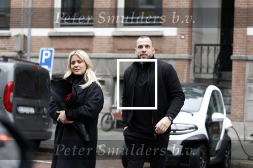 Amsterdam 21 februari 2023
Johnny Heitinga en zijn vrouw Charlotte Sophie in hun nieuwe Eli Zero stads wagentje.