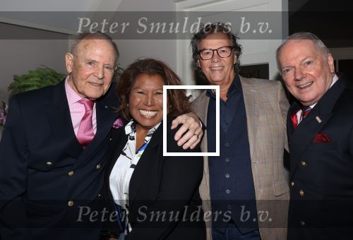 Renkum, 26 Februari 2023
Feest tgv 55 jaar samen  Ronnie Tober en Jan Jochems.
Justine Pelmelay met vriend Ronnie Tober en Jan Jochems