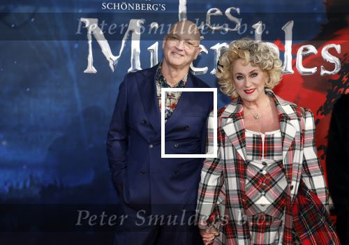 Amsterdam 5 maart 2023
Premiere les Miserables in Carre.
Karin Bloemen met haar man