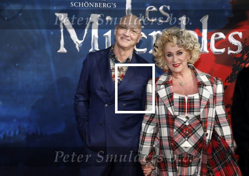Amsterdam 5 maart 2023
Premiere les Miserables in Carre.
Karin Bloemen met haar man