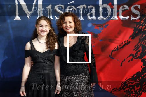 Amsterdam 5 maart 2023
Premiere les Miserables in Carre.
Maaike Widdershoven met haar dochter Noa Staakman