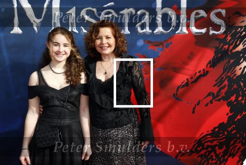 Amsterdam 5 maart 2023
Premiere les Miserables in Carre.
Maaike Widdershoven met haar dochter Noa Staakman