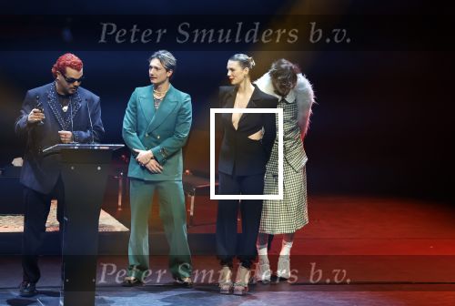 Leusden 6 maart 2023
Uitreiking Edisons in het AFAS theater .
Maan en haar vriend Goldband-zanger Karel Gerlach op de edisons. Goldband is de grote winnaar met m,eerdere edisons