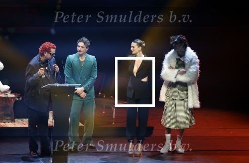 Leusden 6 maart 2023
Uitreiking Edisons in het AFAS theater .
Maan en haar vriend Goldband-zanger Karel Gerlach op de edisons. Goldband is de grote winnaar met m,eerdere edisons
