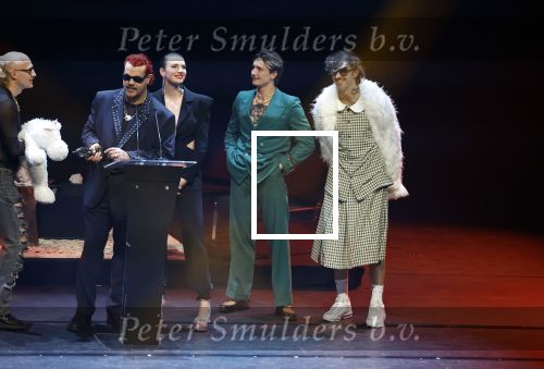 Leusden 6 maart 2023
Uitreiking Edisons in het AFAS theater .
Maan en haar vriend Goldband-zanger Karel Gerlach op de edisons. Goldband is de grote winnaar met m,eerdere edisons