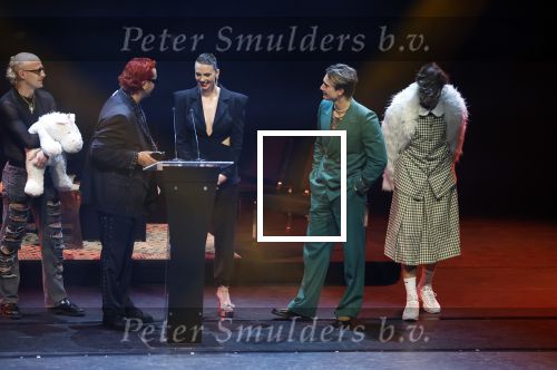 Leusden 6 maart 2023
Uitreiking Edisons in het AFAS theater .
Maan en haar vriend Goldband-zanger Karel Gerlach op de edisons. Goldband is de grote winnaar met m,eerdere edisons