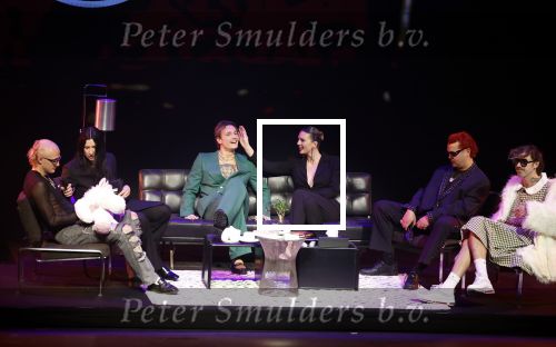 Leusden 6 maart 2023
Uitreiking Edisons in het AFAS theater .
Maan en haar vriend Goldband-zanger Karel Gerlach op de edisons. Goldband is de grote winnaar met m,eerdere edisons