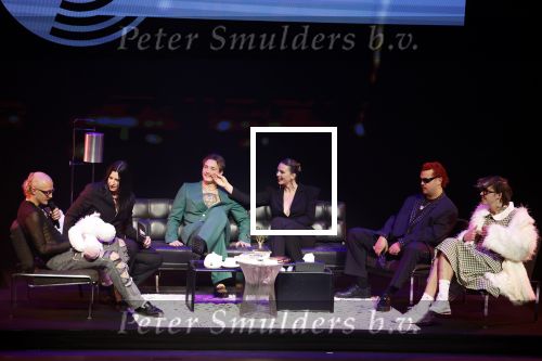 Leusden 6 maart 2023
Uitreiking Edisons in het AFAS theater .
Maan en haar vriend Goldband-zanger Karel Gerlach op de edisons. Goldband is de grote winnaar met m,eerdere edisons