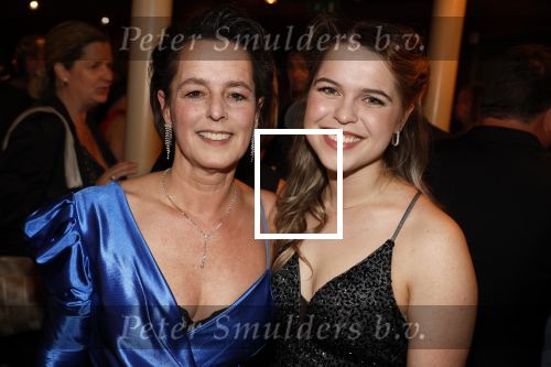 Amsterdam 5 maart 2023
Premiere les Miserables in Carre.
Wolter Kroes en zij nvrouw Tessa en zoons kwam naar hun zus/dochter Pamela Kroes kijken .
Pamela Kroes met haar moeder