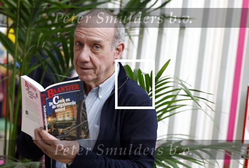 Amsterdam 22 februari 2023
Peter Romer signeert zijn nieuwste Baantjer boek op de huishoudbeurs.
