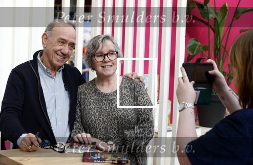 Amsterdam 22 februari 2023
Peter Romer signeert zijn nieuwste Baantjer boek op de huishoudbeurs.