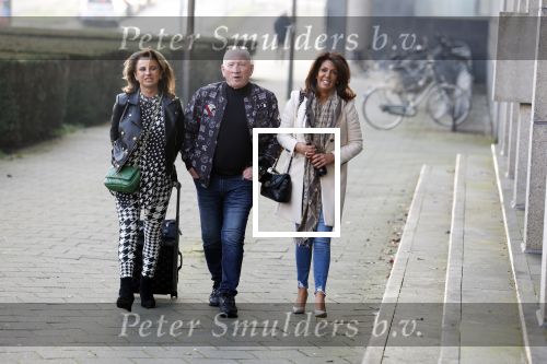 Arnhem 15 februari 2023
Rechtszaak Rachel Hazes tegen Marieke v Beek . Rachel kwam samen met Gacqueline Laats en Joop Kruis . Royce de Vries is haar advocaat . De zaak was in de rechtbank van Arnhem.