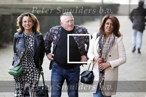 Arnhem 15 februari 2023
Rechtszaak Rachel Hazes tegen Marieke v Beek . Rachel kwam samen met Gacqueline Laats en Joop Kruis . Royce de Vries is haar advocaat . De zaak was in de rechtbank van Arnhem.