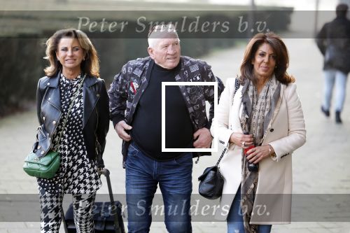Arnhem 15 februari 2023
Rechtszaak Rachel Hazes tegen Marieke v Beek . Rachel kwam samen met Gacqueline Laats en Joop Kruis . Royce de Vries is haar advocaat . De zaak was in de rechtbank van Arnhem.
