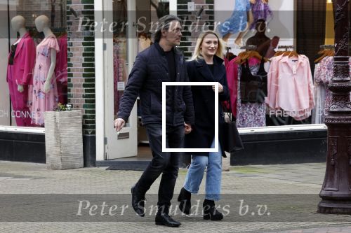 Amsterdam 4 maart 2023
Rob v d  Wouw  met zijn vriendin in Amsterdam zuid