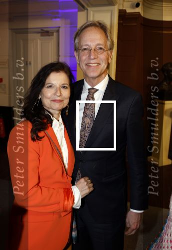 Amsterdam 10 maart 2023
Boekenbal 2023 in de schouwburg van Amsterdam.
Robbert Dijkgraaf met zijn vrouw