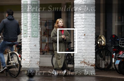 Vinkeveen Abcoude 16 februari 2023
Roxeanne Hazes en haar man Erik Zwennes gaan vanaf hun huis naar Abcoude waar Roxeanne boodschappen doet bij de HEMA