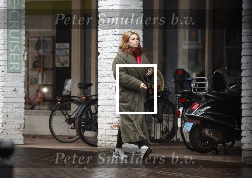 Vinkeveen Abcoude 16 februari 2023
Roxeanne Hazes en haar man Erik Zwennes gaan vanaf hun huis naar Abcoude waar Roxeanne boodschappen doet bij de HEMA