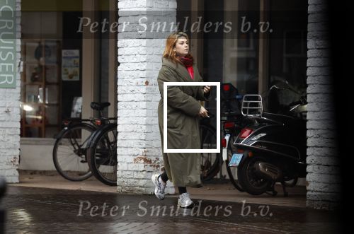 Vinkeveen Abcoude 16 februari 2023
Roxeanne Hazes en haar man Erik Zwennes gaan vanaf hun huis naar Abcoude waar Roxeanne boodschappen doet bij de HEMA