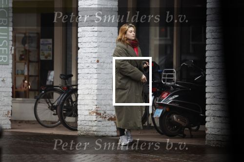 Vinkeveen Abcoude 16 februari 2023
Roxeanne Hazes en haar man Erik Zwennes gaan vanaf hun huis naar Abcoude waar Roxeanne boodschappen doet bij de HEMA
