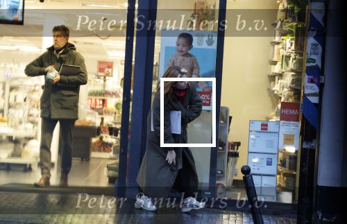 Vinkeveen Abcoude 16 februari 2023
Roxeanne Hazes en haar man Erik Zwennes gaan vanaf hun huis naar Abcoude waar Roxeanne boodschappen doet bij de HEMA