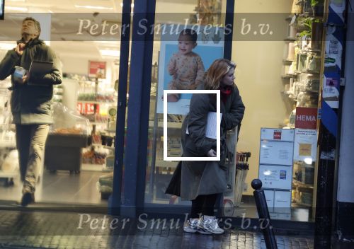 Vinkeveen Abcoude 16 februari 2023
Roxeanne Hazes en haar man Erik Zwennes gaan vanaf hun huis naar Abcoude waar Roxeanne boodschappen doet bij de HEMA