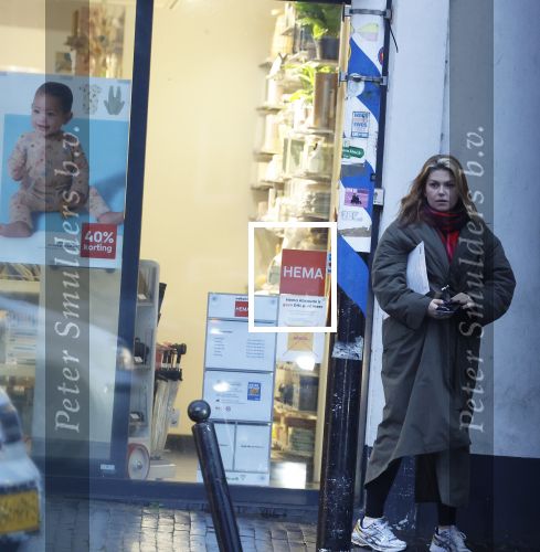 Vinkeveen Abcoude 16 februari 2023
Roxeanne Hazes en haar man Erik Zwennes gaan vanaf hun huis naar Abcoude waar Roxeanne boodschappen doet bij de HEMA
