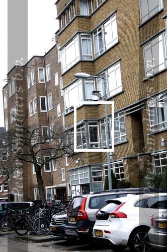 Amsterdam 8 maart 2023
Thierry Baudet zijn nieuwe huis wordt inmiddels met meerdere camera\'s in de straat beveiligd.