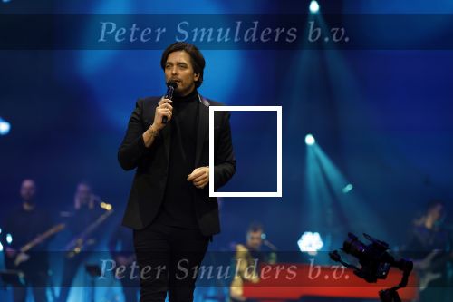 Amsterdam 11 maart 2023
Holland zingt Hazes in het ziggo dome.
Jeroen v d Boom Samantha Steenwijk Waylon Karsu John de Bever Og3ne Gerard Joling en Jamai maken er een geweldige show van .
Gasten aanwezig oa Rachel Hazes Wesley Sneijder en Guido den Aantrekker met zijn vrouw Tiffany.