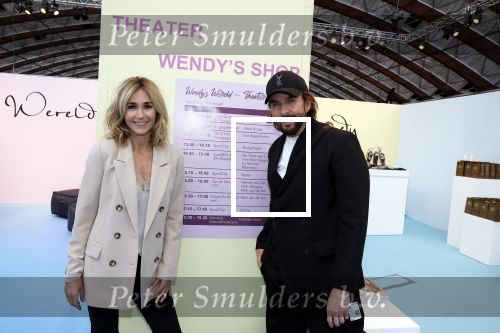 Amsterdam 18 februari 2023
Wendy v Dijk op de huishoudbeurs in de RAI met Mari v d Ven