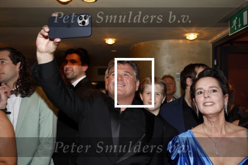 Amsterdam 5 maart 2023
Premiere les Miserables in Carre.
Wolter Kroes en zij nvrouw Tessa en zoons kwam naar hun zus/dochter Pamela Kroes kijken .
Wolter met zijn ex vrouw