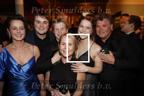 Amsterdam 5 maart 2023
Premiere les Miserables in Carre.
Wolter Kroes en zij nvrouw Tessa en zoons kwam naar hun zus/dochter Pamela Kroes kijken .
Ook de ex vrouw van Wolter en moeder van Pamela was aanwezig