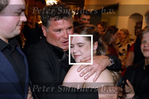 Amsterdam 5 maart 2023
Premiere les Miserables in Carre.
Wolter Kroes en zij nvrouw Tessa en zoons kwam naar hun zus/dochter Pamela Kroes kijken
