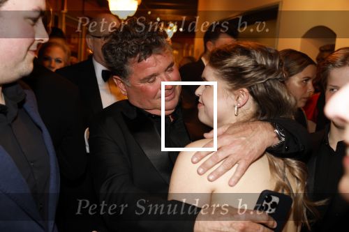 Amsterdam 5 maart 2023
Premiere les Miserables in Carre.
Wolter Kroes en zij nvrouw Tessa en zoons kwam naar hun zus/dochter Pamela Kroes kijken