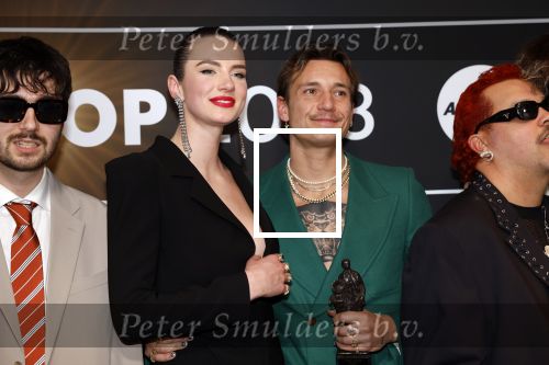 Leusden 6 maart 2023
Uitreiking Edisons in het AFAS theater .
Maan en haar vriend Goldband-zanger Karel Gerlach op de edisons. Goldband is de grote winnaar met m,eerdere edisons