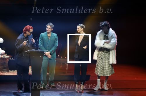 Leusden 6 maart 2023
Uitreiking Edisons in het AFAS theater .
Maan en haar vriend Goldband-zanger Karel Gerlach op de edisons. Goldband is de grote winnaar met m,eerdere edisons