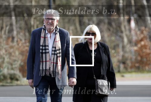 Laren 15 februari 2024
Crematie v Jan v Veen in het crematorium in Laren . Ad Bouman met zijn vrouw