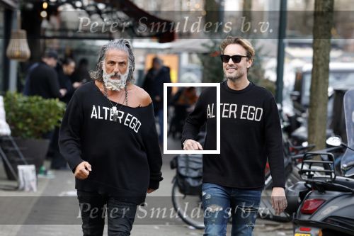 Amsterdam 20 januari 2024
Bas Smit en Zeus met Alter Ego truien op de cornelis schuytstraat