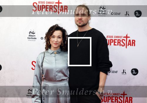 Amsterdam 21 januari 2024
Premiere Jesus Christ Superstar in het DeLaMar theater. Birgit Schuurman met vriend