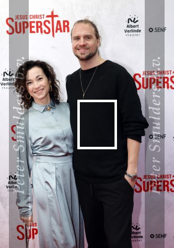 Amsterdam 21 januari 2024
Premiere Jesus Christ Superstar in het DeLaMar theater. Birgit Schuurman met vriend