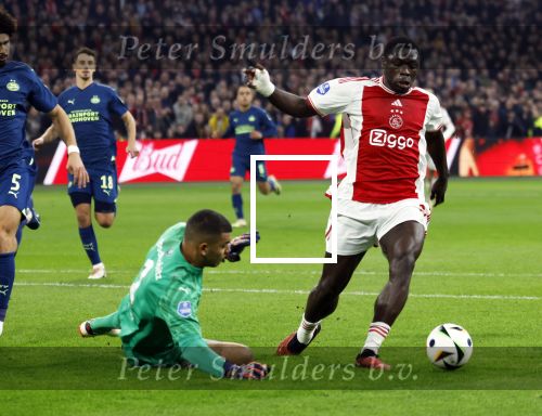 Amsterdam, 3 Februari 2024 AJAX-PSV, eindstand 1-1
Kompetitie Seizoen 2023-2024
Brian Brobbey en Walter Benitez