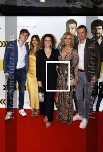 Amsterdam 29 januari 2024
Premiere Scotoe in Tuschinski met oa in de cast Sinan Eroglu Mohammed Chara Rose Bertram Said Boumazoughe Melisa Asli Pamuk Ferdi Stofmeel Daphne Deckers Emma Deckers en Oscar Aerts. Daphne Deckers Richard Krajicek Emma Deckers en Alec Deckers met vriendin.
