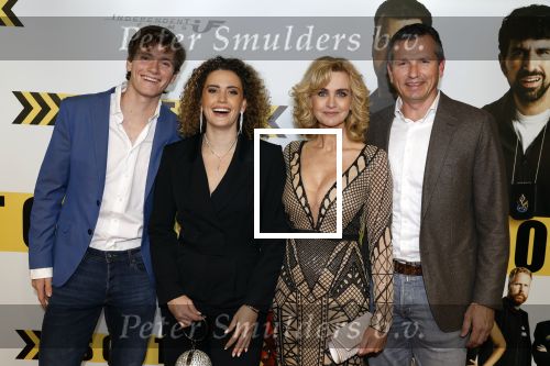 Amsterdam 29 januari 2024
Premiere Scotoe in Tuschinski met oa in de cast Sinan Eroglu Mohammed Chara Rose Bertram Said Boumazoughe Melisa Asli Pamuk Ferdi Stofmeel Daphne Deckers Emma Deckers en Oscar Aerts. Daphne Deckers Richard Krajicek Emma Deckers en Alec Deckers met vriendin.