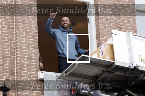 Amsterdam 8 februari 2024
Dave Roelvink aan het verhuizen .