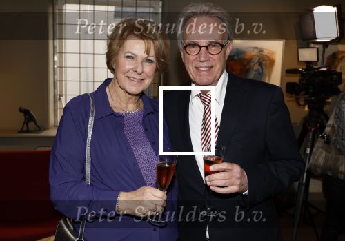 Breukelen 12 februari 2024
Ria Valk viert haar 65 jarig artiesten jubileum en krijgt een koninklijk onderscheiding van de burgemeester van de Ronde Venen. Edvard Niessing met partner