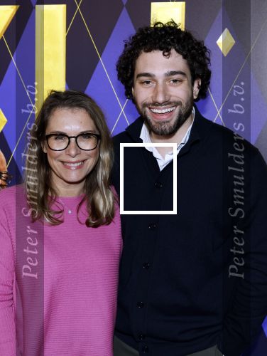 Amsterdam 30 januari 2024
Premiere Argylle in Pathe Arena. Elle v Rijn met zoon